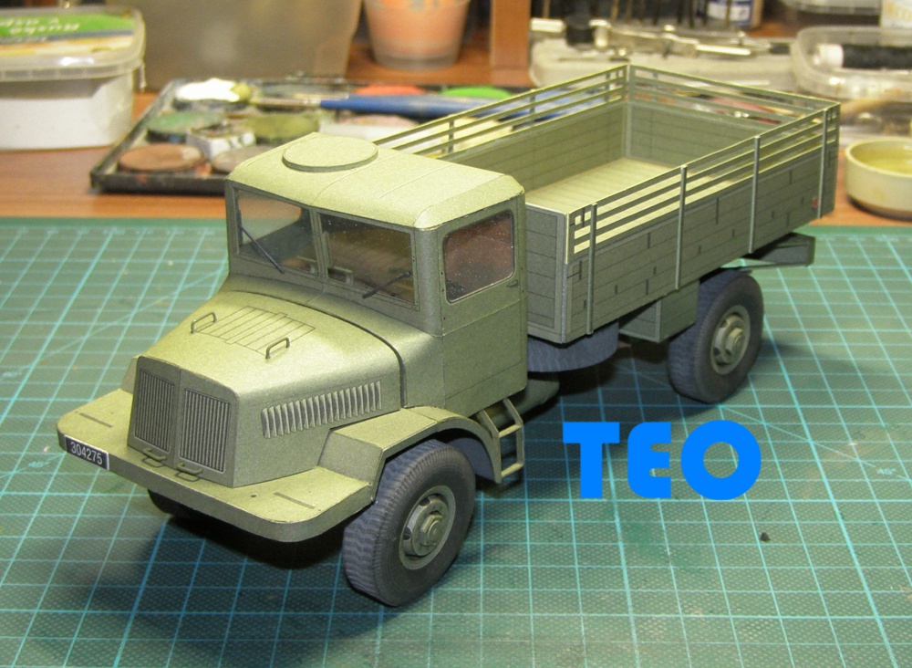 Tatra T-128 (Plná velikost v novém okně) Tatra T-128