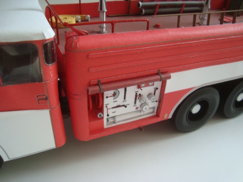 Tatra 148 CAS-32