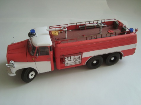 Tatra 148 CAS-32