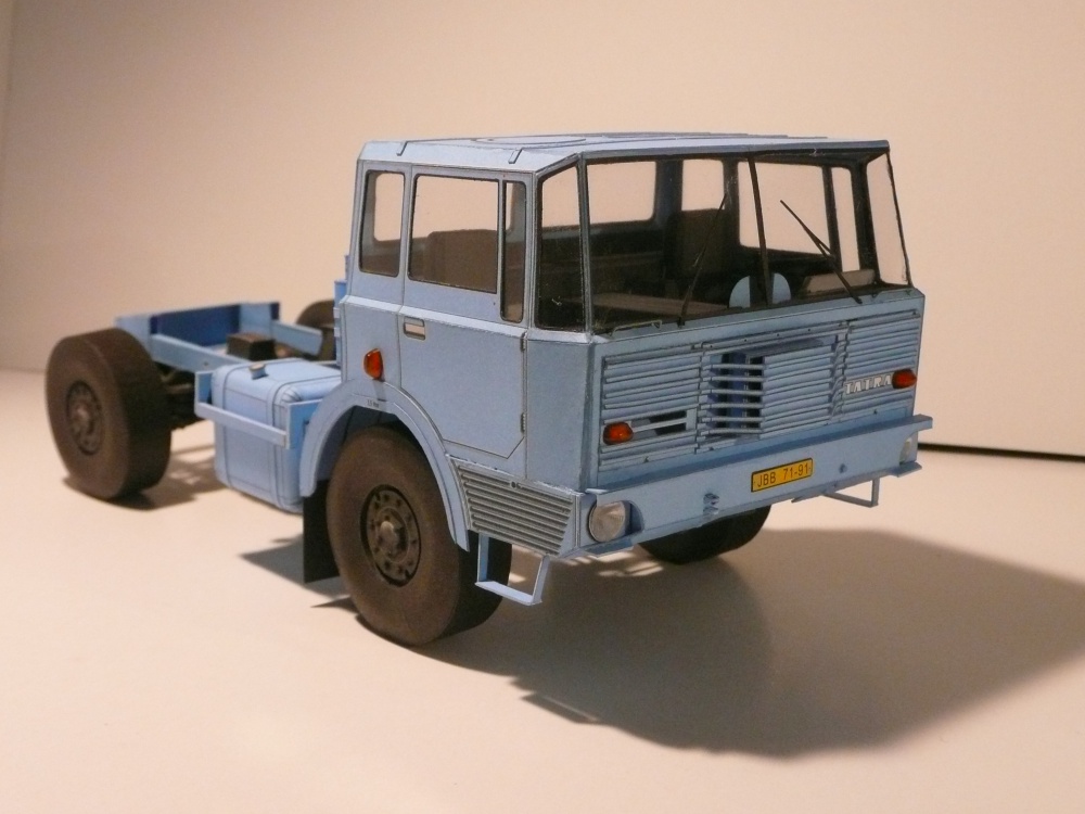 Tatra T813 NTH (Plná velikost v novém okně) Tatra T813 NTH