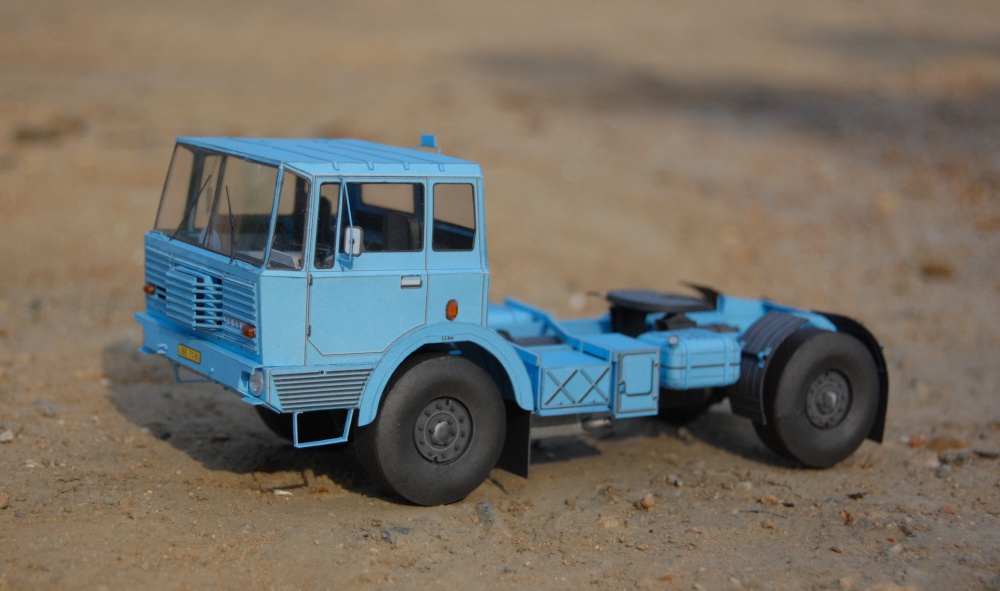 Tatra T813 NTH (Plná velikost v novém okně) Tatra T813 NTH