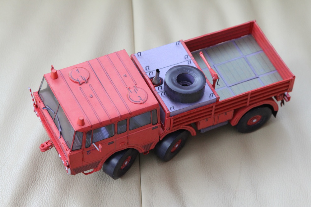  Tatra T813 TP 6x6