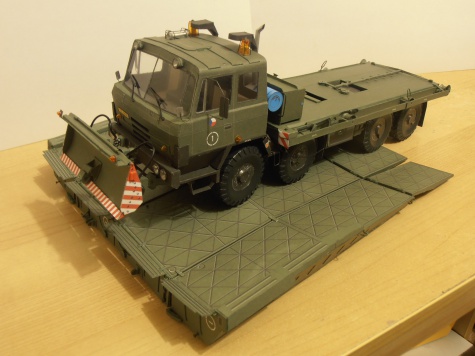 Tatra T815 PMS - s radlicí BZ-T815 a břehovým dílem Tatra T815 PMS - s radlicí BZ-T815 a břehovým dílem