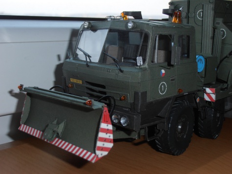 Tatra T815 PMS - s radlicí BZ-T815 a břehovým dílem Tatra T815 PMS - s radlicí BZ-T815 a břehovým dílem