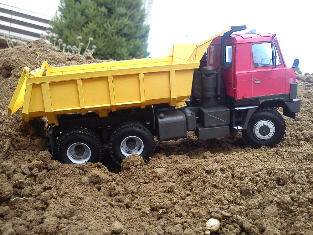 TATRA T815 S1 26 208 6x6.2 (Plná velikost v novém okně) TATRA T815 S1 26 208 6x6.2