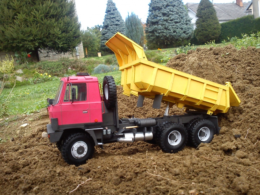TATRA T815 S1 26 208 6x6.2 (Plná velikost v novém okně) TATRA T815 S1 26 208 6x6.2