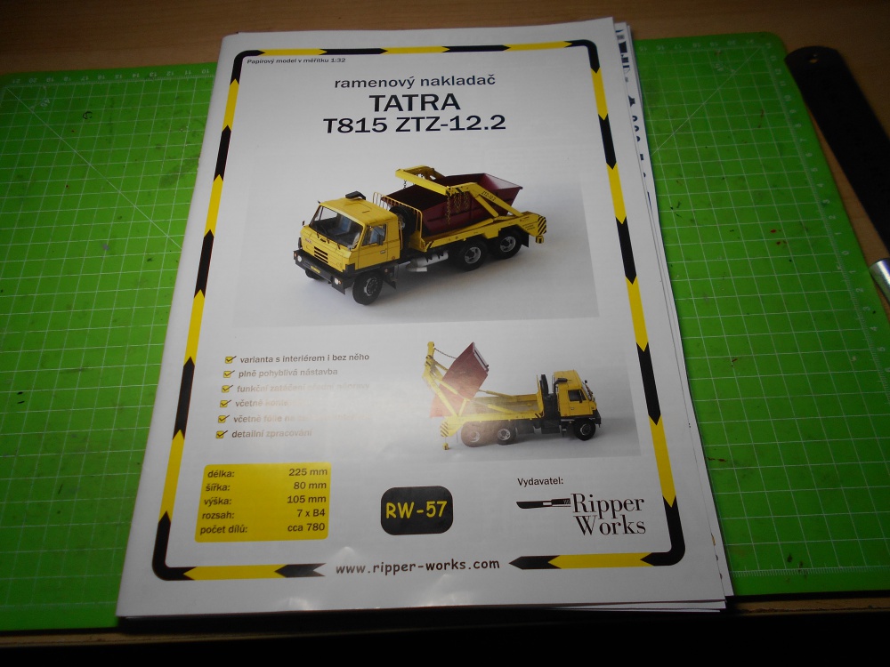 Tatra T815 ZTZ-12.2 - ramenový nakladač (Plná velikost v novém okně) Tatra T815 ZTZ-12.2 - ramenový nakladač