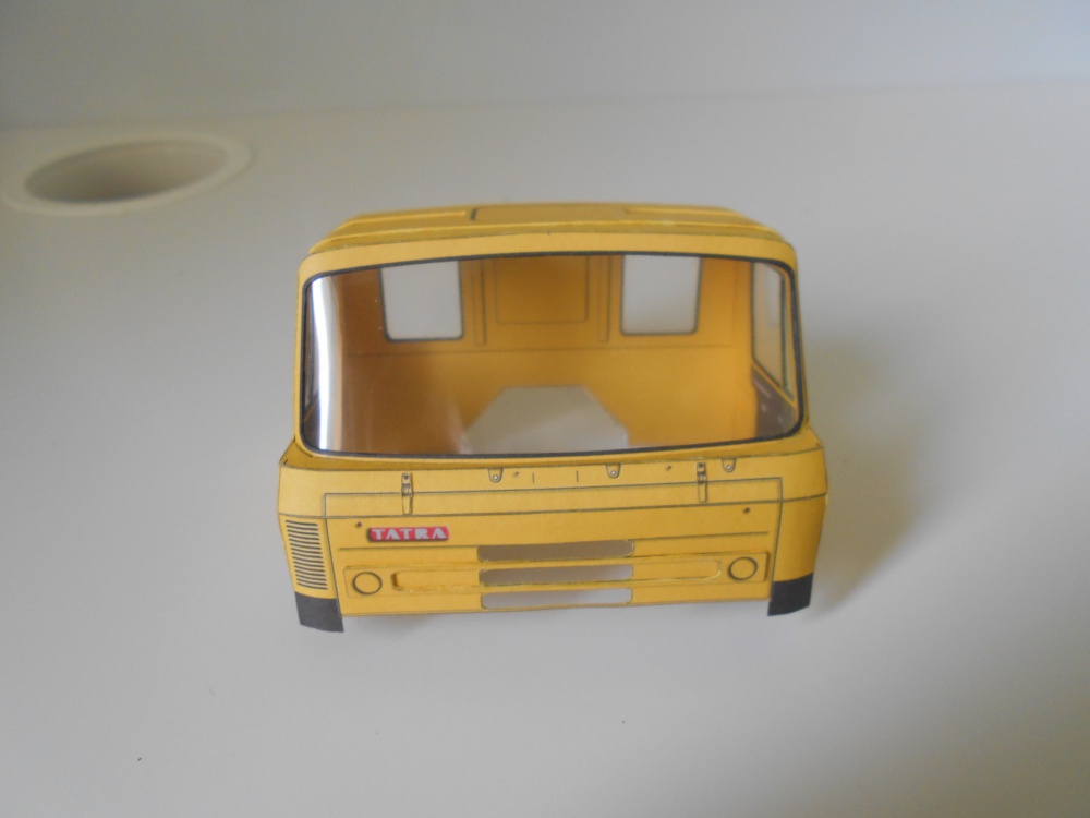 Tatra T815 ZTZ-12.2 - ramenový nakladač (Plná velikost v novém okně) Tatra T815 ZTZ-12.2 - ramenový nakladač