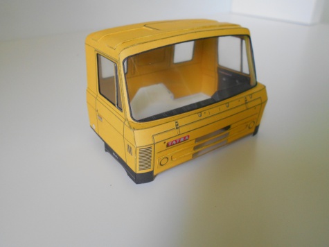 Tatra T815 ZTZ-12.2 - ramenový nakladač Tatra T815 ZTZ-12.2 - ramenový nakladač