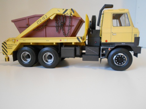 Tatra T815 ZTZ-12.2 - ramenový nakladač Tatra T815 ZTZ-12.2 - ramenový nakladač