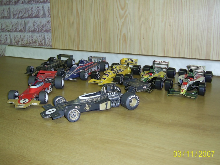 Team LOTUS (Plná velikost v novém okně) Team LOTUS