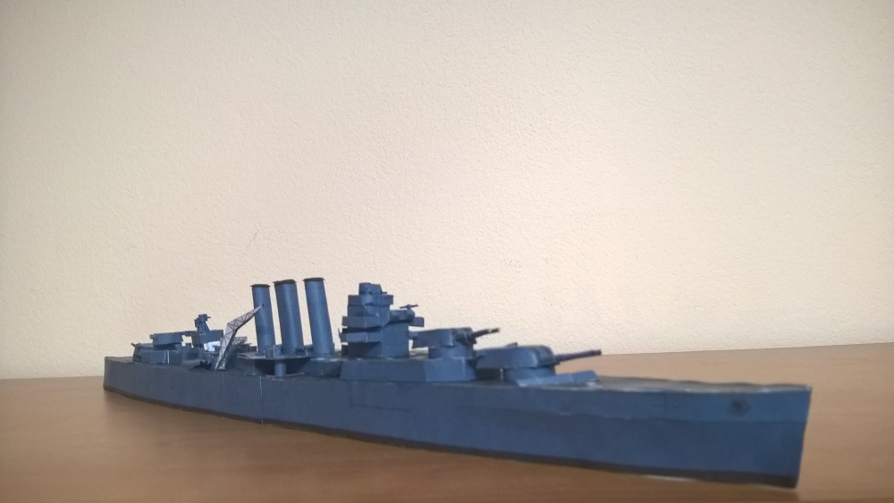 Těžký křižník HMAS Canberra (Plná velikost v novém okně) Těžký křižník HMAS Canberra