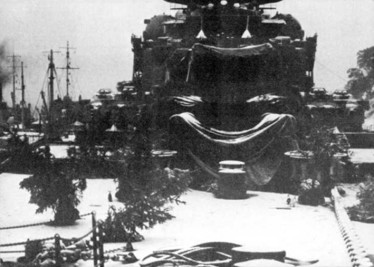 TIRPITZ (Plná velikost v novém okně) TIRPITZ