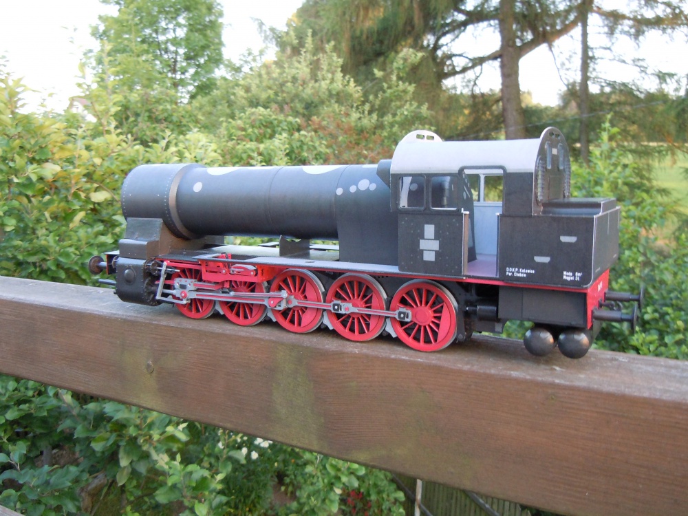 295381