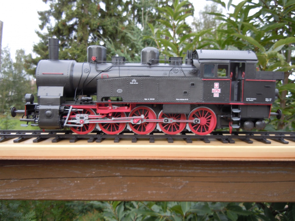 296572