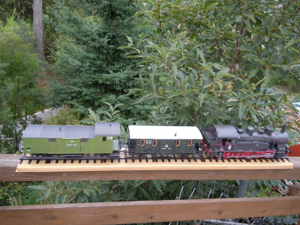 296579
