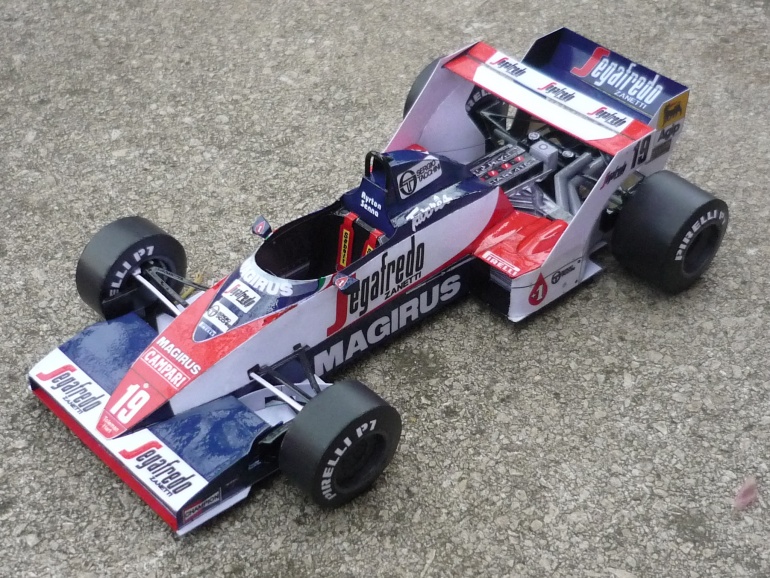 Toleman TG-183B A.Senna (Plná velikost v novém okně) Toleman TG-183B A.Senna