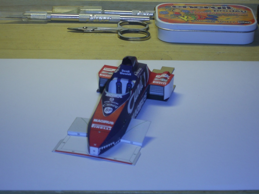 TOLEMAN TG 183B D.Warwick 1983 (Plná velikost v novém okně) TOLEMAN TG 183B D.Warwick 1983