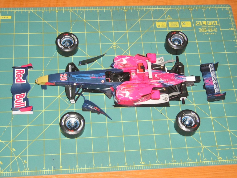 TORO ROSSO STR1 (Plná velikost v novém okně) TORO ROSSO STR1