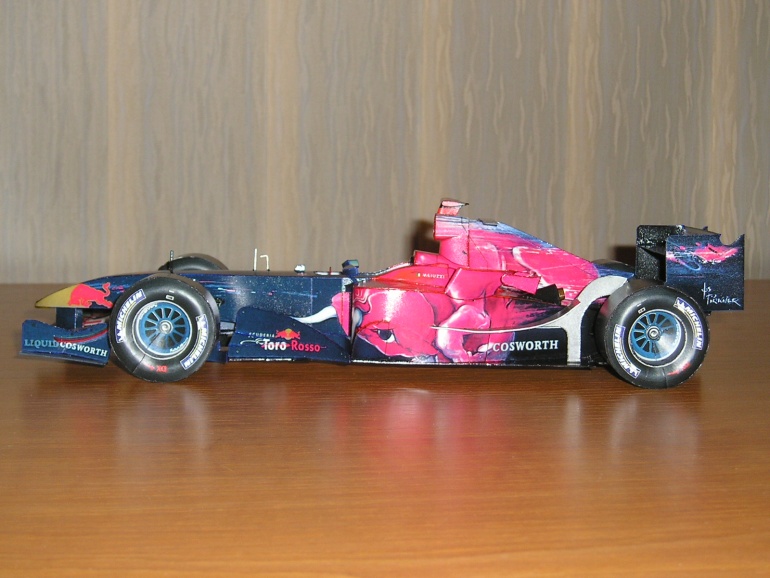 TORO ROSSO STR1 (Plná velikost v novém okně) TORO ROSSO STR1