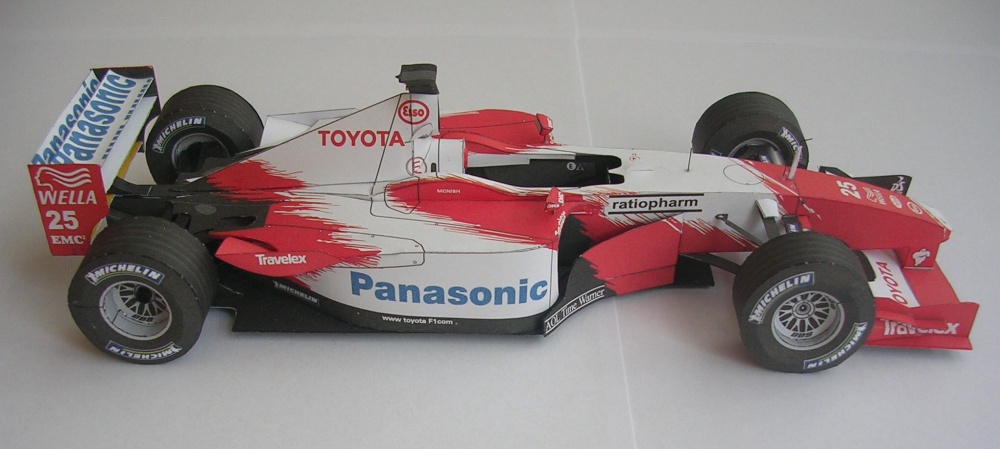 Toyota TF 102, 2002 Allan McNish (Pln� velikost v nov�m okn�) Toyota TF 102, 2002 Allan McNish