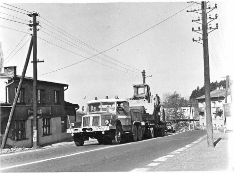 Tatra 141 + podvaln�k P32 + naklada� KN 250 