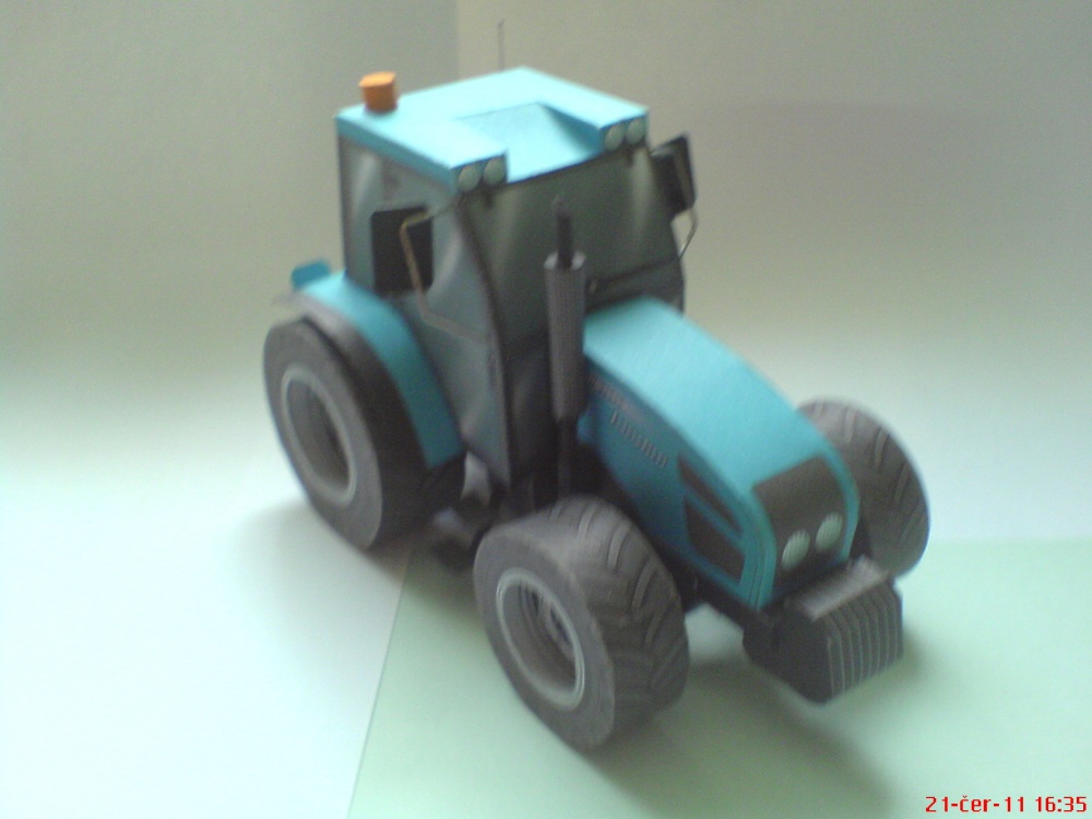 Traktor Landini (Plná velikost v novém okně) Traktor Landini