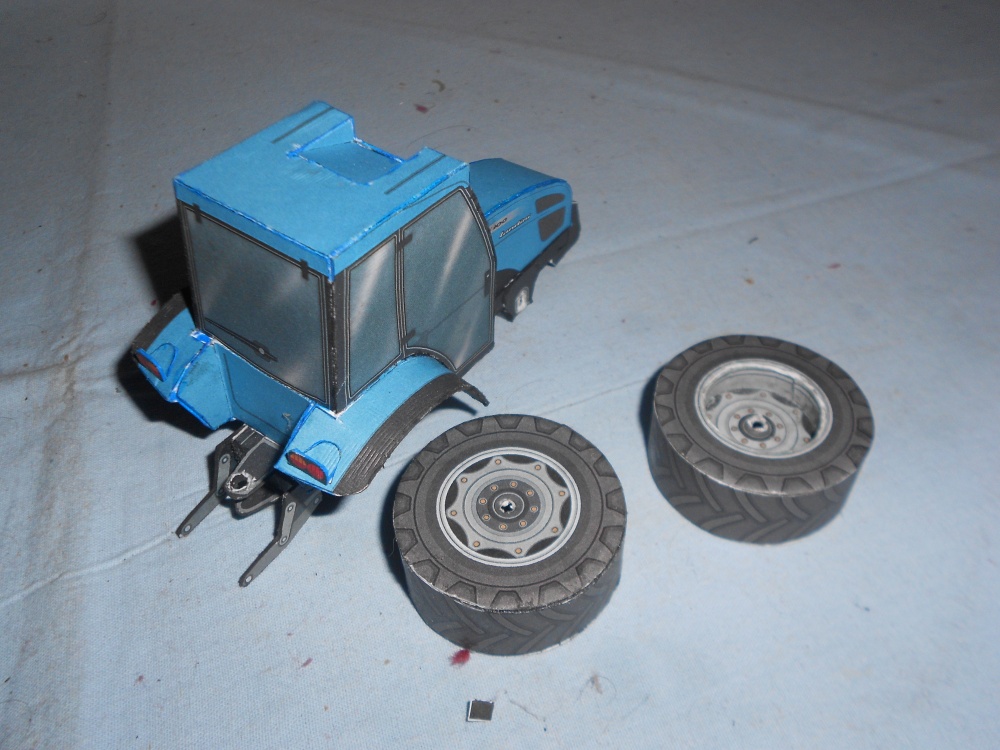 Traktor Landiny (Plná velikost v novém okně) Traktor Landiny
