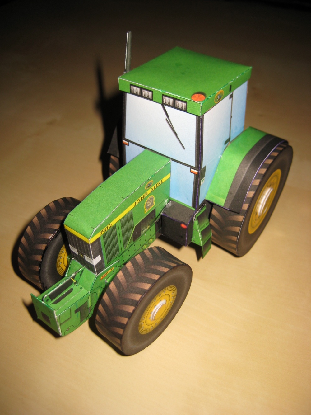 Traktor (Plná velikost v novém okně) Traktor