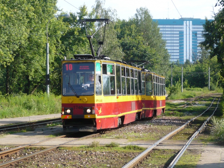 82495