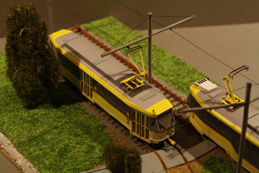 288104
