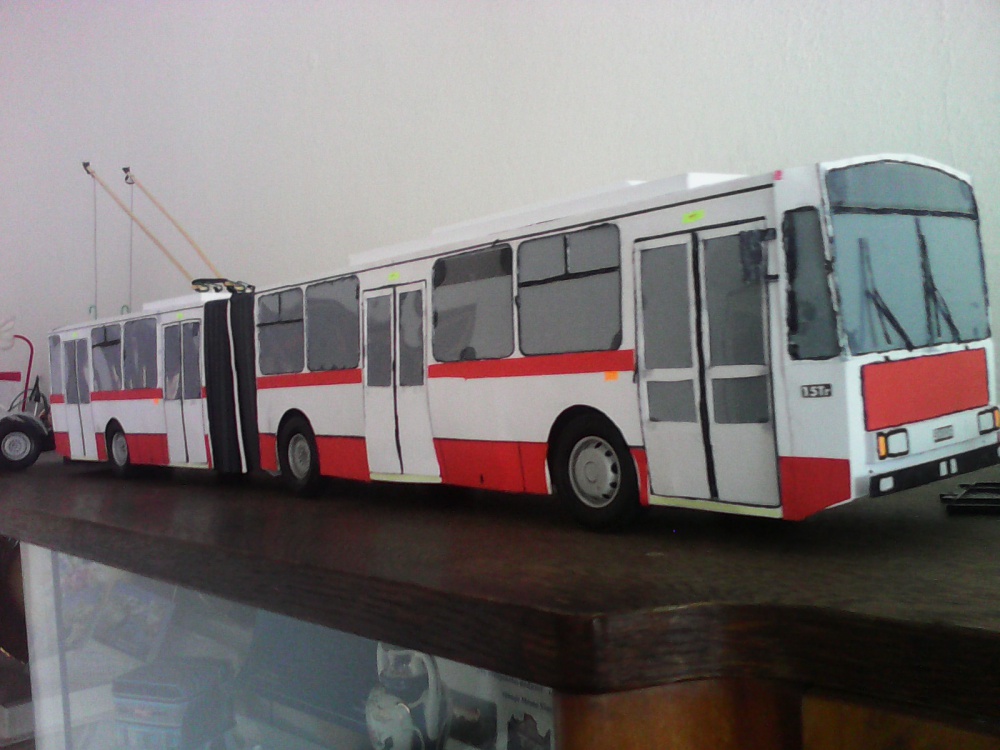 Trolejbus Škoda 15Tr/M (Plná velikost v novém okně) Trolejbus Škoda 15Tr/M