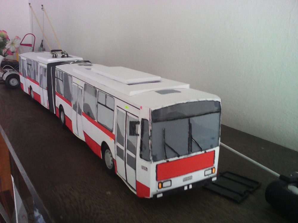 Trolejbus Škoda 15Tr/M (Plná velikost v novém okně) Trolejbus Škoda 15Tr/M