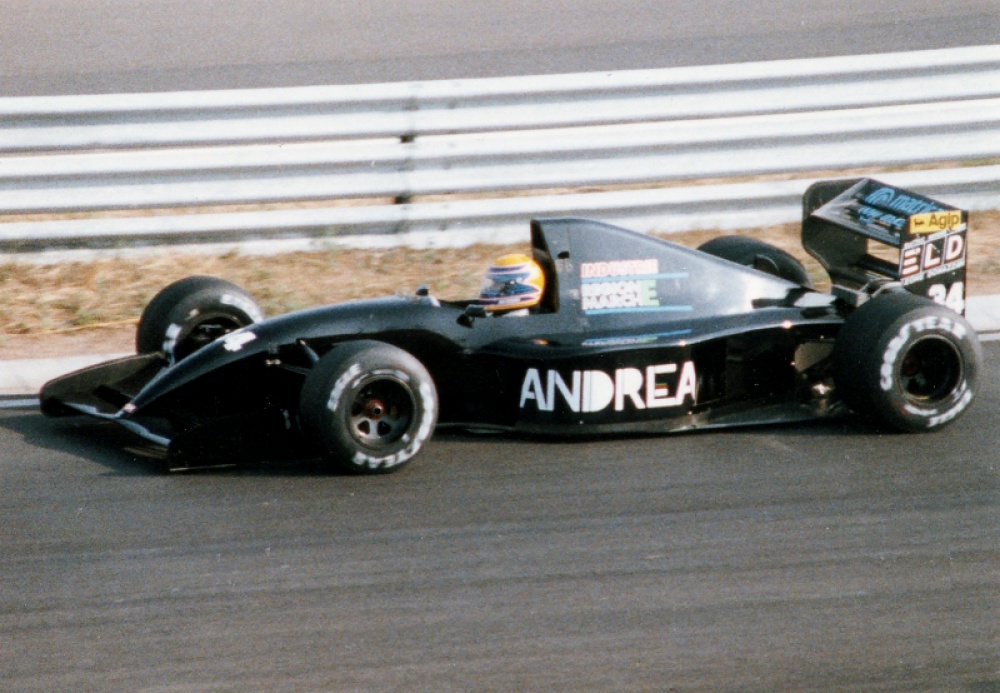 F1 - různé foto (Plná velikost v novém okně) F1 - různé foto