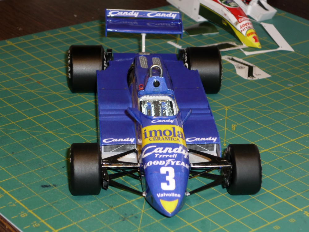 Tyrrell 011 - Michele Alboreto - Monako 82 (Plná velikost v novém okně) Tyrrell 011 - Michele Alboreto - Monako 82