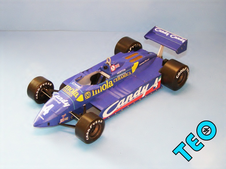 Tyrrell 011 (Plná velikost v novém okně) Tyrrell 011