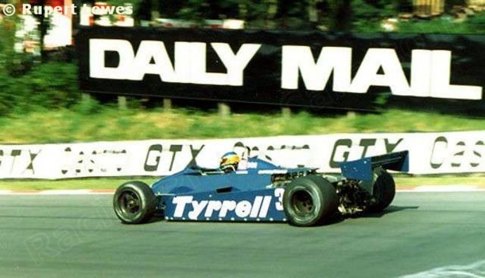 Tyrrell 011 (Plná velikost v novém okně) Tyrrell 011