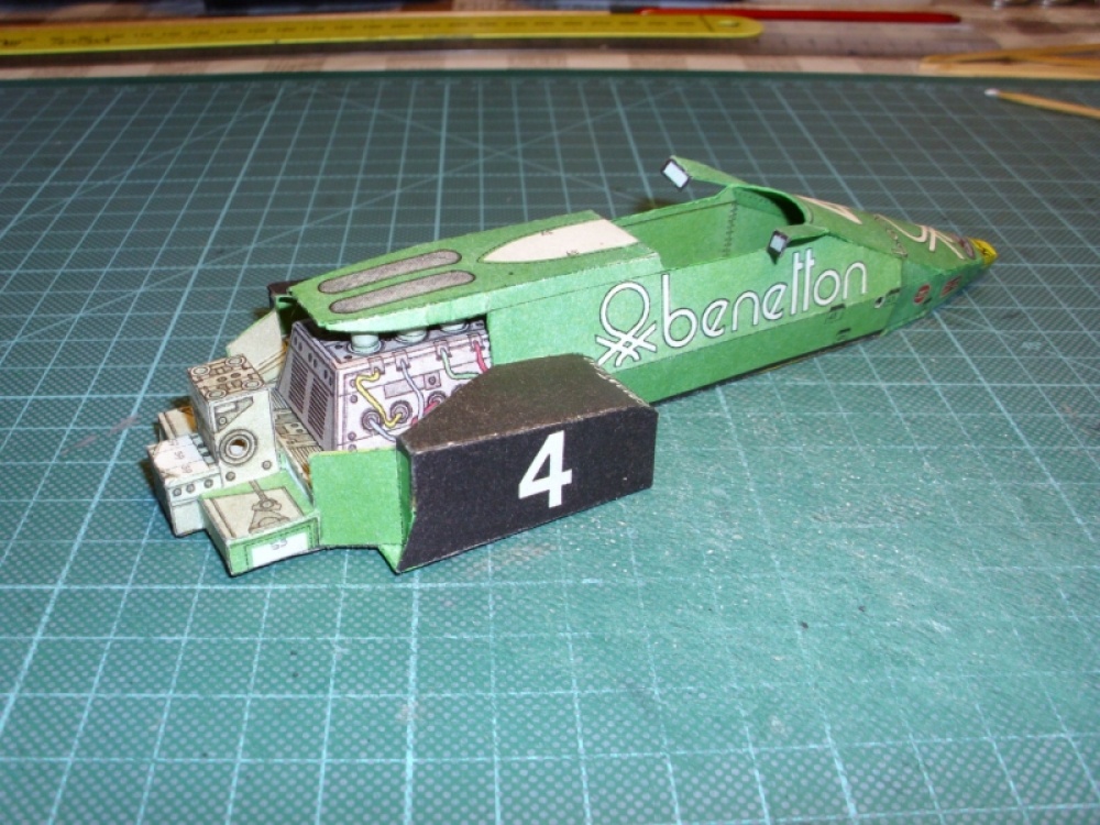 Tyrrell 011B (Plná velikost v novém okně) Tyrrell 011B