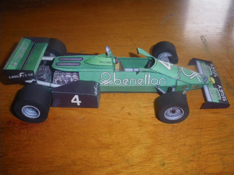 Tyrrell 011B (Pln� velikost v nov�m okn�) Tyrrell 011B