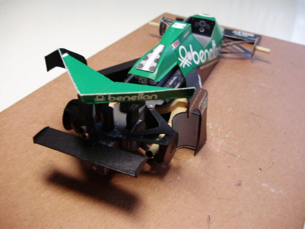Tyrrell 012/1 - 1983 (Plná velikost v novém okně) Tyrrell 012/1 - 1983