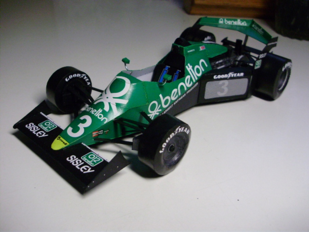 Tyrrell 012/1 - 1983 (Plná velikost v novém okně) Tyrrell 012/1 - 1983
