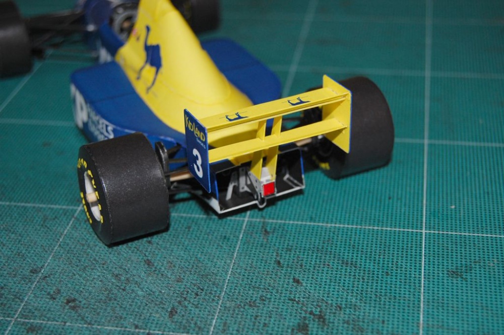 Tyrrell 018 1989-1990 (Plná velikost v novém okně) Tyrrell 018 1989-1990