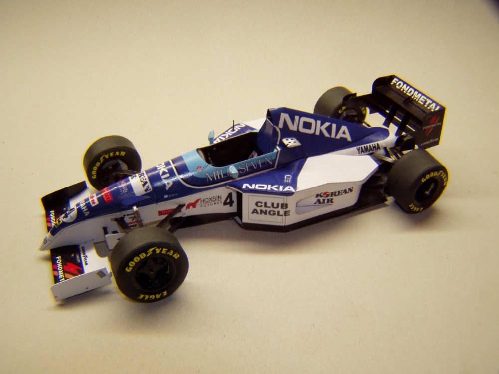 Tyrrell 023, 1995, M. Salo (Plná velikost v novém okně) Tyrrell 023, 1995, M. Salo
