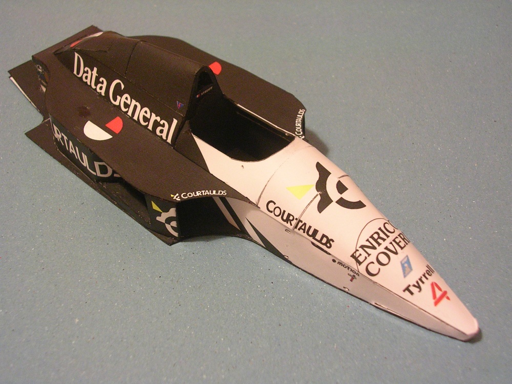 Tyrrell DG/016, 1987 Philippe Streiff (Plná velikost v novém okně) Tyrrell DG/016, 1987 Philippe Streiff