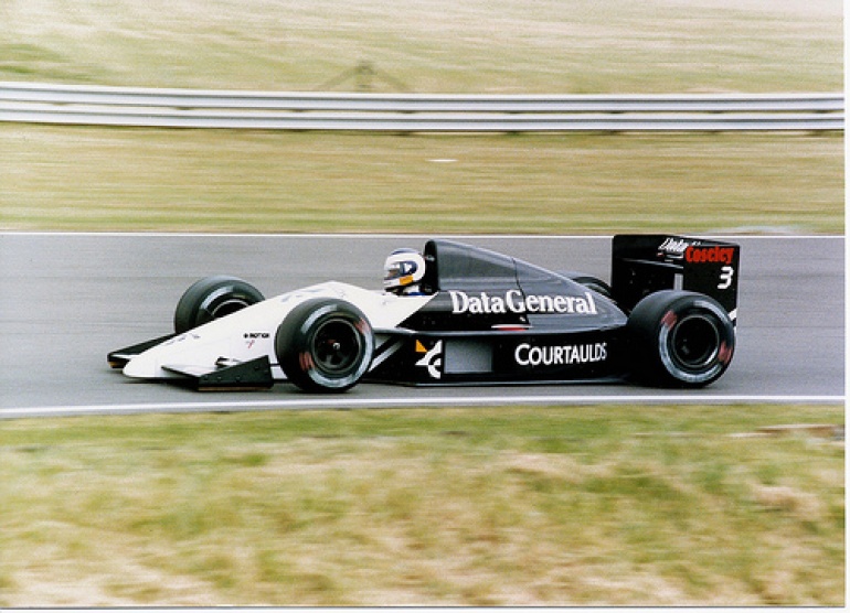 Tyrrell DG/016