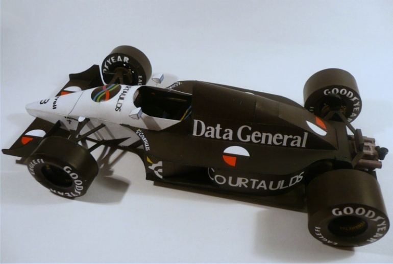 Tyrrell DG/016 (Plná velikost v novém okně) Tyrrell DG/016