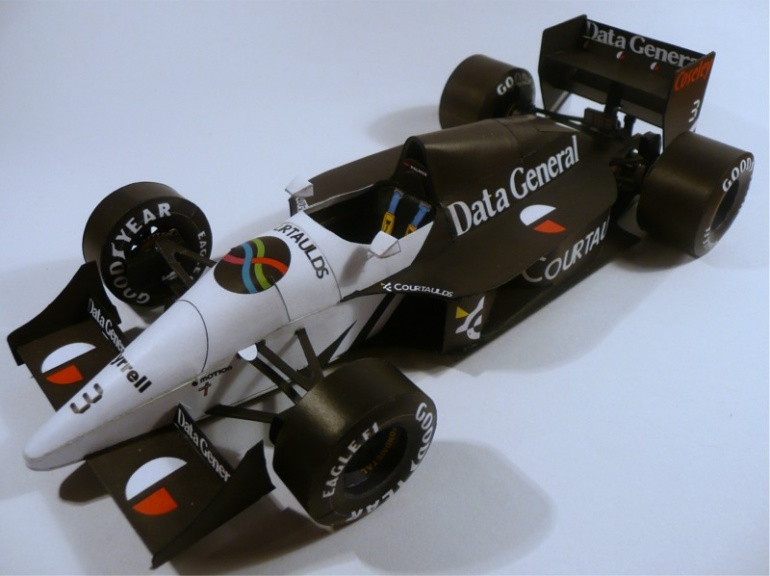 Tyrrell DG/016 (Plná velikost v novém okně) Tyrrell DG/016
