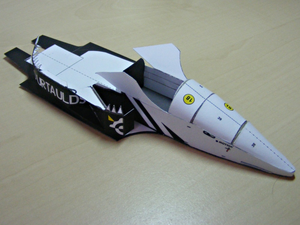 Tyrrell DG 016 (Plná velikost v novém okně) Tyrrell DG 016