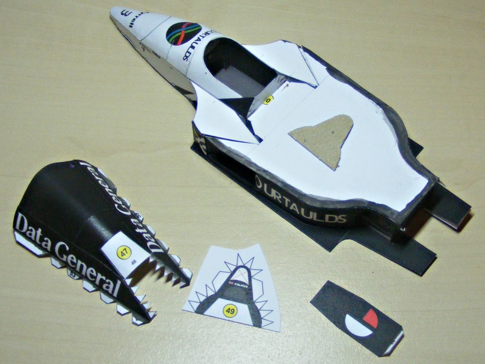 Tyrrell DG 016 (Plná velikost v novém okně) Tyrrell DG 016