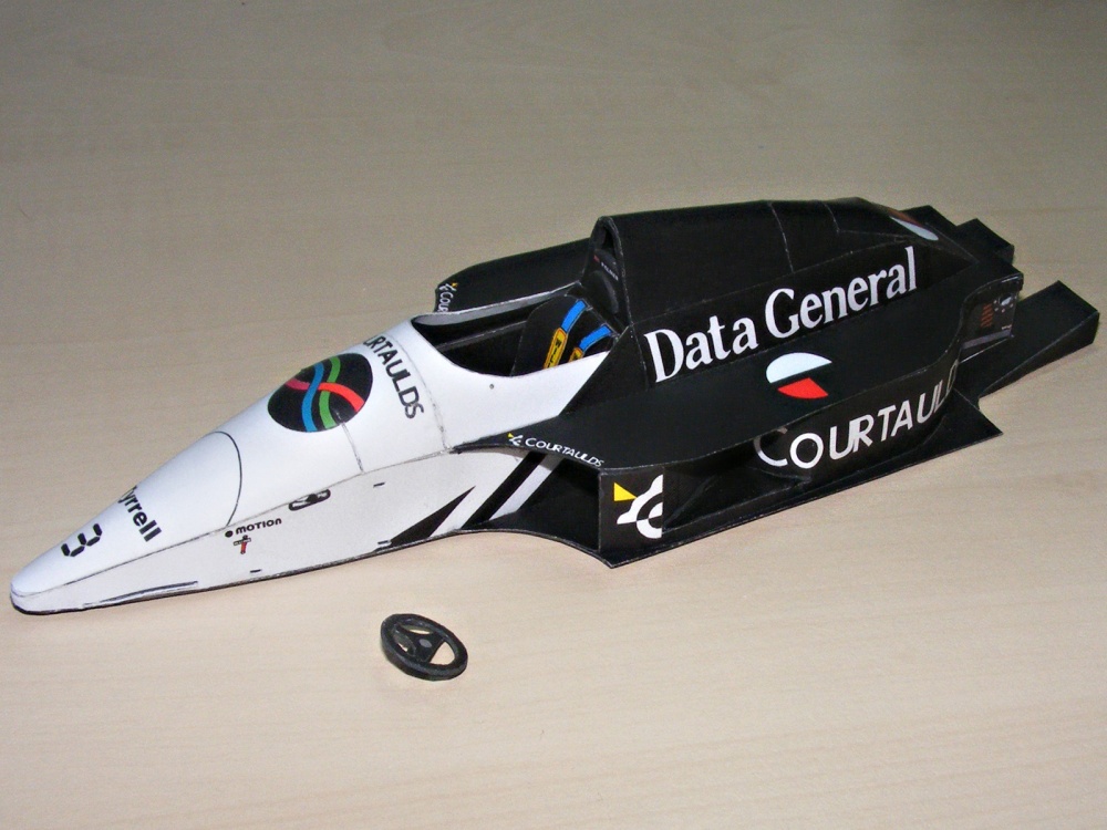 Tyrrell DG 016 (Plná velikost v novém okně) Tyrrell DG 016